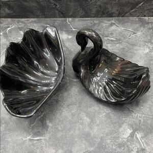 Black bathroom accents swan and shell euc